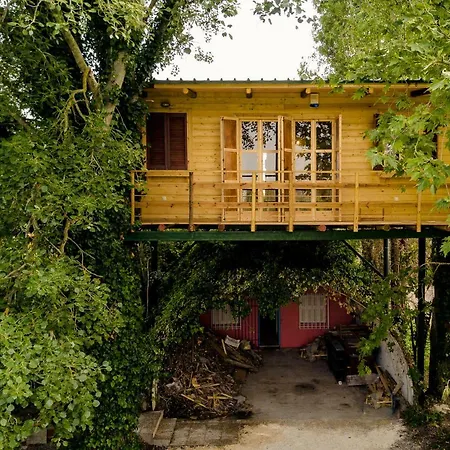 Orangia Ecohosting Farm Farm stay *